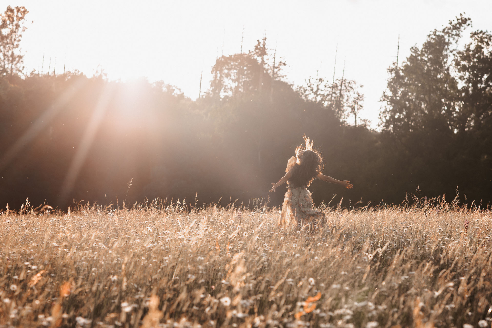 Brautpaar Hochzeit Westerwald Fotografin Fotoshooting starke Frau Freiheit beste Fotografin