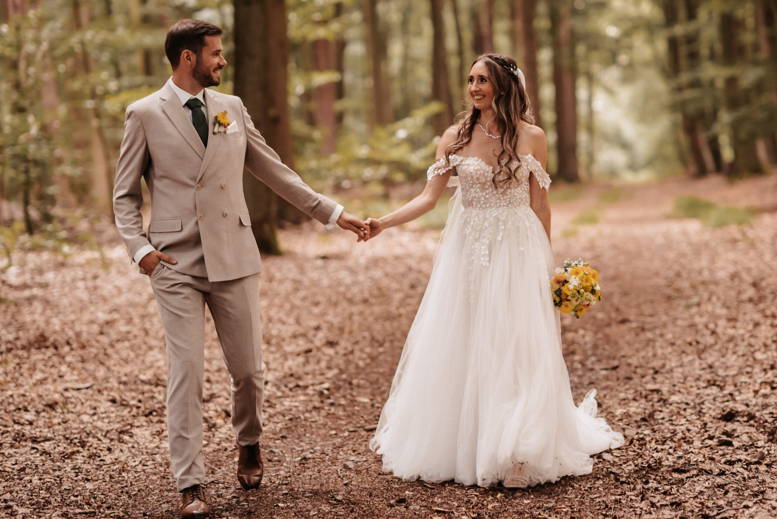 Brautpaar Hochzeit Westerwald Fotografin Hammermühle gelbehochzeit